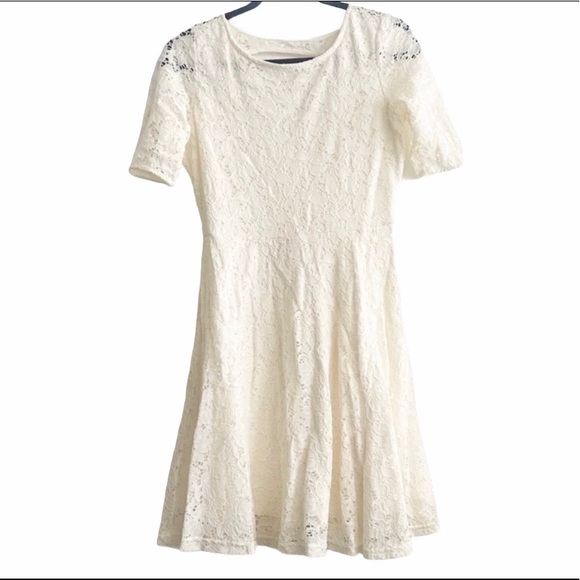 ⭐️Catch My I Ivory Lace Dress juniors L - Picture 2 of 16